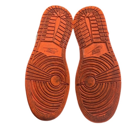 Air Jordan 1 Mid SE GS “Electro Orange” Sneakers Size 7Y - Picture 8 of 9